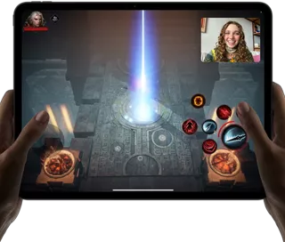 iPad Pro mostrando un juego de alto rendimiento en Shareplay